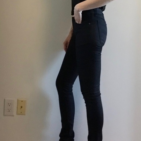 Nudie Jeans Co - Picture 2 of 9